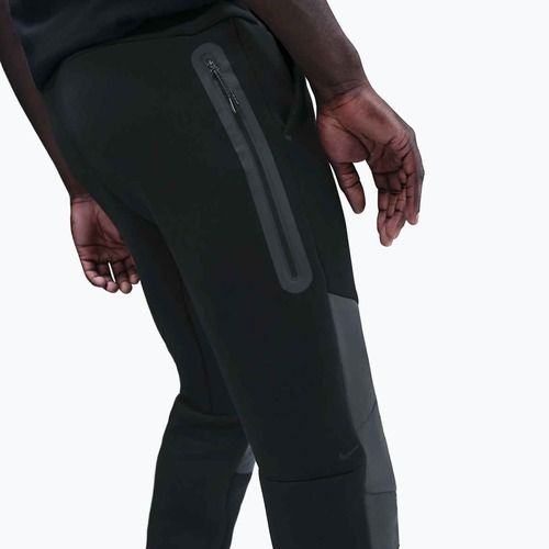 Pánské tepláky Nike Tech Joggers black/dark smoke grey/metallic gold