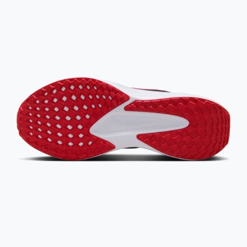 Pánské běžecké boty Nike Quest 6 black/white/dark smoke grey/university red