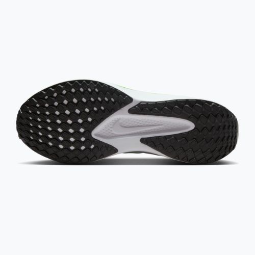 Pánské běžecké boty Nike Quest 6 white/green strike/glacier blue/black