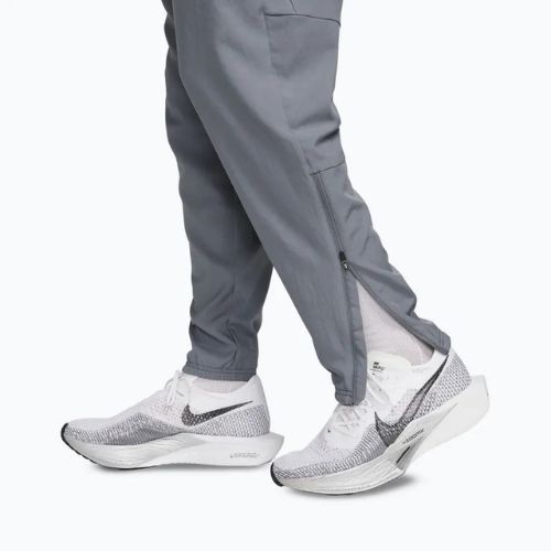 Pánské kalhoty Nike Dri-Fit Challenger Woven smoke grey/black