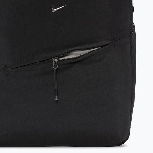Městský batoh Nike Aura 24 l black/black/gunmetal