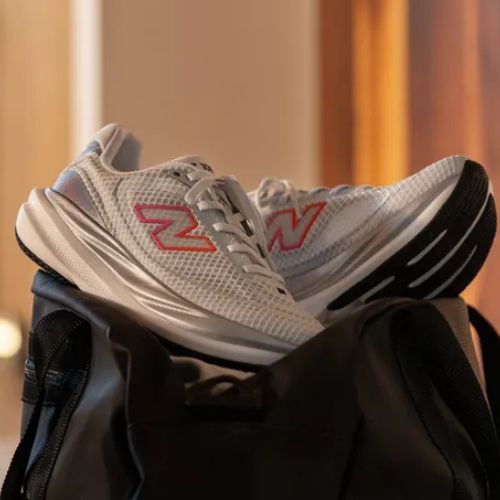 Dámské běžecké boty  New Balance 1080's V15 103 white/pink heat/tangerine heat
