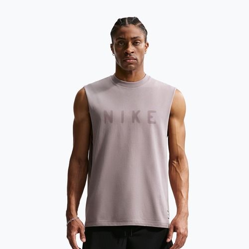 Pánské tréninkové tričko Nike Athletic Club Dri-Fit light violet ore/light violet ore