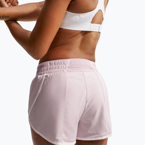 Dámské tréninkové šortky Nike One Woven Brief-Lined platinum violet/sail