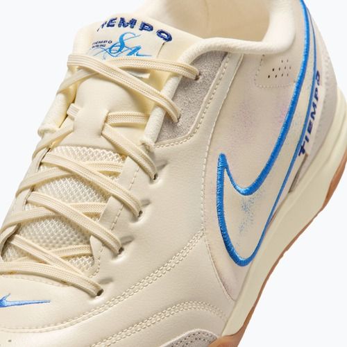 Pánské kopačky Nike Tiempo Streetgato PRM IC coconut milk/gum medium brown/blue crystal