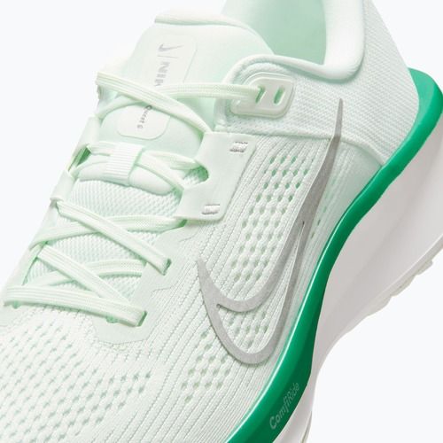 Dámské běžecké boty Nike Quest 6 barely green/white/metallic silver
