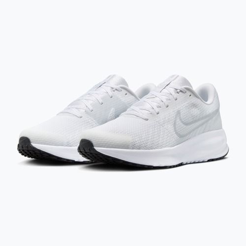 Pánské běžecké boty Nike Run Defy white/black/pure platinum