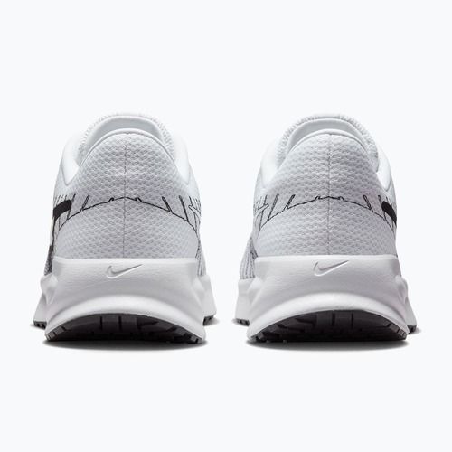 Pánské běžecké boty Nike Run Defy white/black