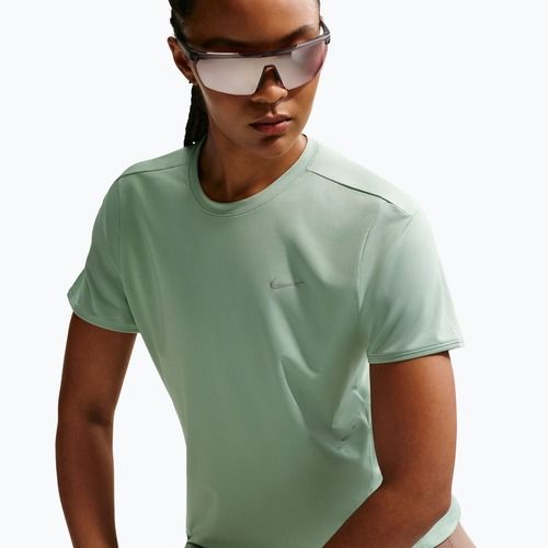 Dámské běžecké tričko Nike Swift Dri-Fit steam