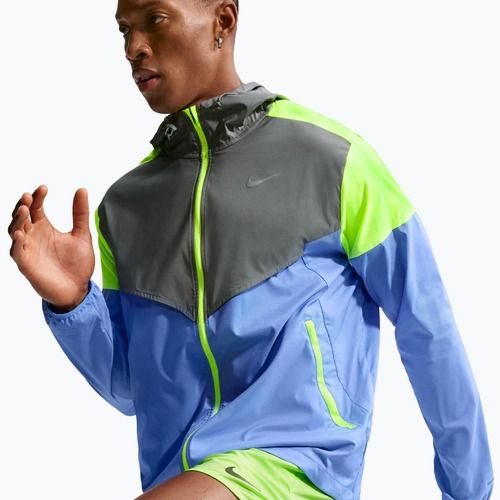 Pánská běžecká bunda Nike Impossibly Light Windrunner royal pulse/smoke grey/volt ice