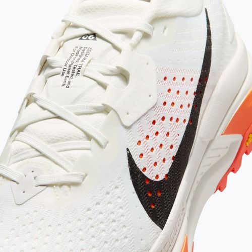 Pánské běžecké boty Nike ACG Zegama Trail summit white/phantom/safety orange/black