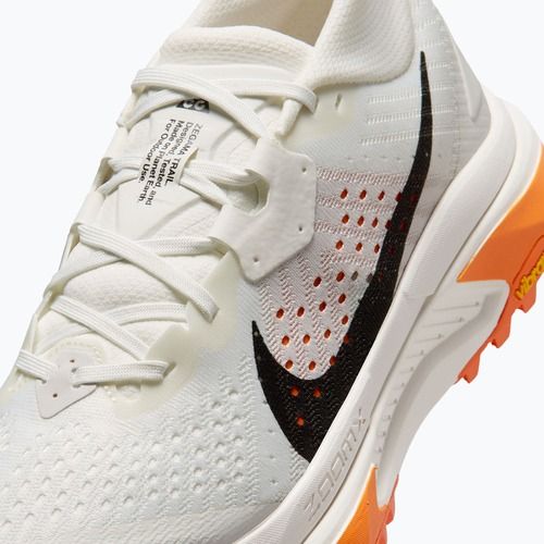 Dámské běžecké boty Nike ACG Zegama Trail summit white/phantom/safety orange/black