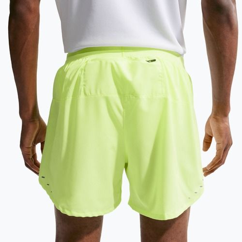 Pánské šortky Nike Stride Dri-Fit s podšívkou 5" volt ice
