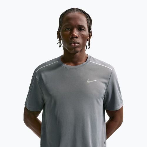 Pánské běžecké tričko Nike Miler Dri-Fit UV smoke grey
