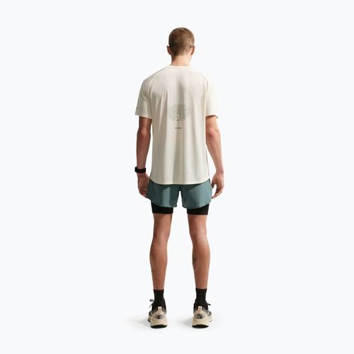 Pánské běžecké tričko Nike Stride Dri-Fit ADV coconut milk