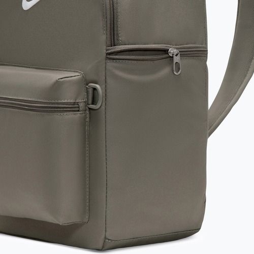 Městský batoh Nike Heritage 23 l light army/white
