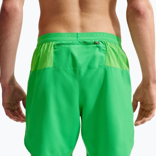 Pánské běžecké šortky Nike Stride Dri-Fit Brief-Lined 7" green spark