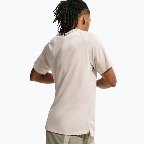 Pánské běžecké tričko Nike Stride cream Ii/sail