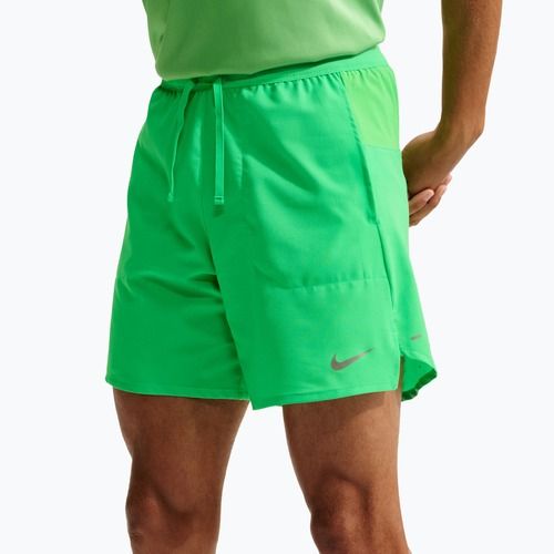 Pánské běžecké šortky Nike Stride Dri-Fit 2in1 7" green spark