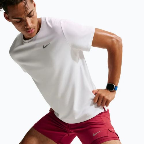 Pánské běžecké šortky Nike Stride Dri-Fit 2in1 7" tough red