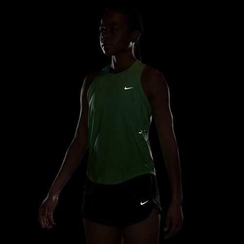 Dámské běžecké tričko Nike Swift Dri-Fit Tank Top illusion green