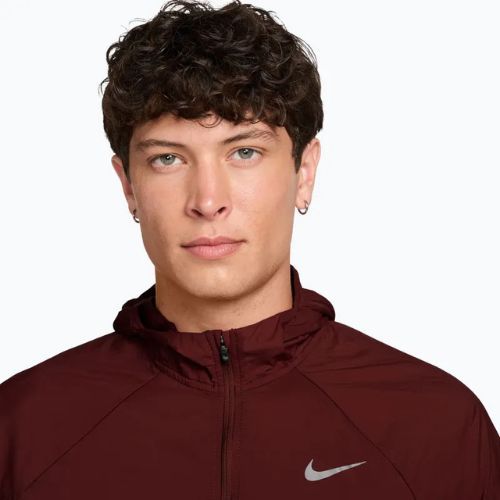 Pánská běžecká bunda Nike Stride mystic dates/tough red