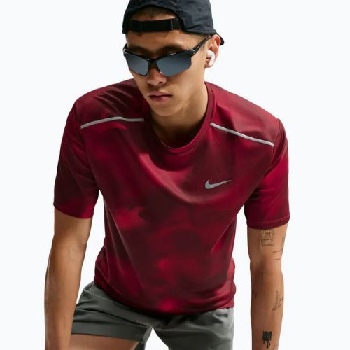 Pánské běžecké tričko Nike Miler light crimson