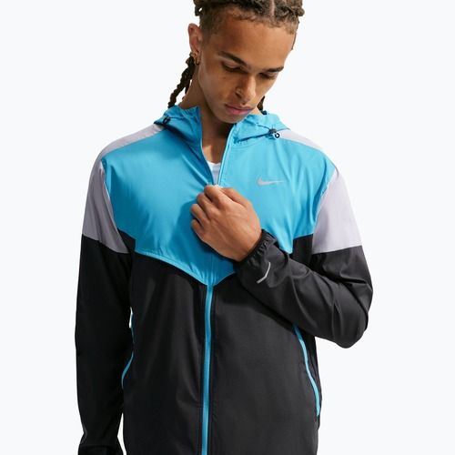 Pánská běžecká bunda Nike Impossibly Light Windrunner black/light current blue/wolf grey