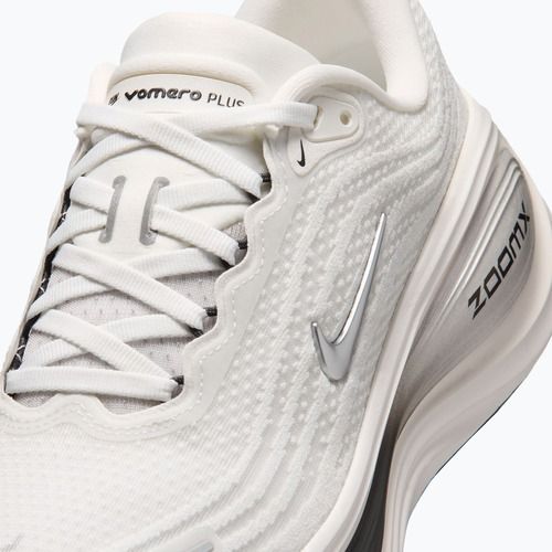 Dámské běžecké boty Nike Vomero Plus summit white/sail/metallic silver