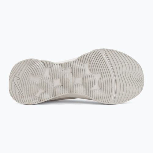 Dámské boty Nike Motiva 2 summit white/phantom/metallic silver