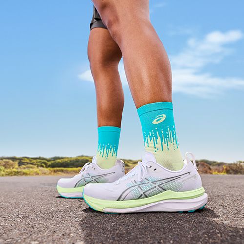 Pánské běžecké boty ASICS Gel-Kayano 33 white/stadium orange