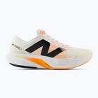 Pánské běžecké boty New Balance FuelCell Rebel v4 white