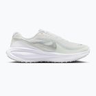 Dámské běžecké boty Nike Revolution 8 off white/barely green/metallic silver