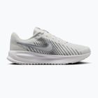 Pánské běžecké boty Nike Run Defy summit white/white/black/metallic silver