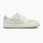 Dámské boty Nike Jordan Court Connect Low sail/olive aura