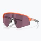 Sluneční brýle Oakley Sutro Lite Sweep matte neon orange/prizm road black
