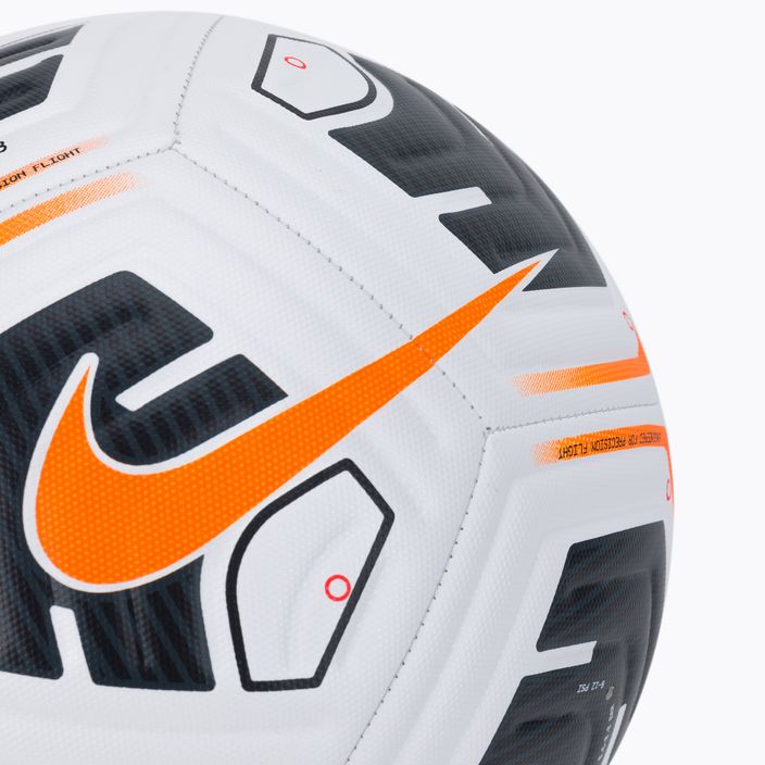Nike Academy Team fotbalový míč černobílý CU8047 3