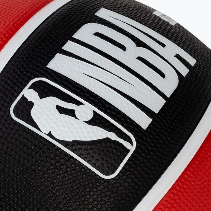 Wilson NBA Team Tribute Chicago Bulls Basketbalový míč červený WTB1300XBCHI 3