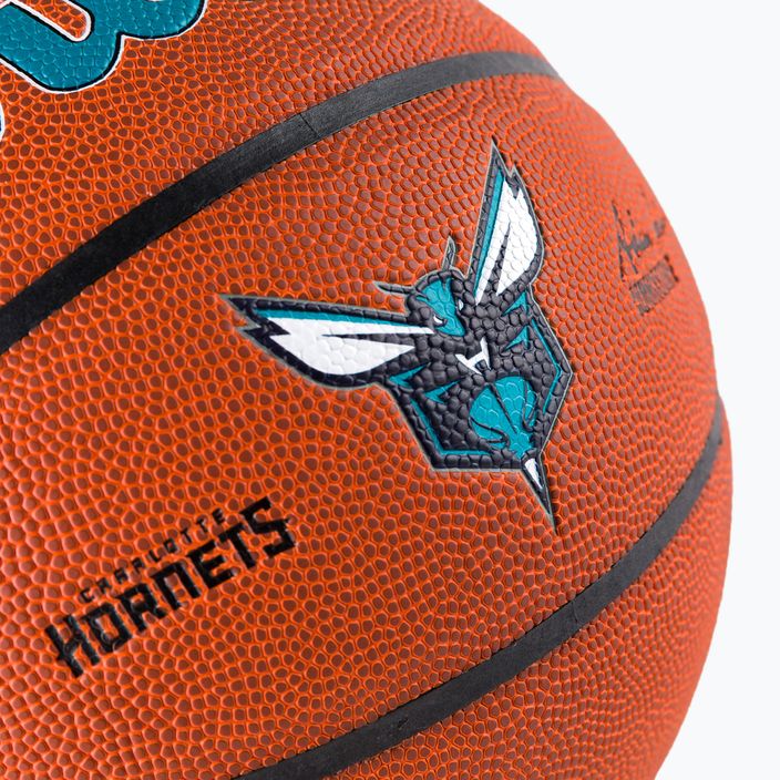 Wilson NBA Team Alliance Charlotte Hornets basketbalový míč hnědý WTB3100XBCHA 3