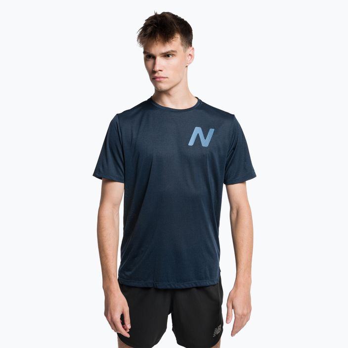 Pánské běžecké tričko New Balance Top Printed Impact Run SS tmavě modré NBMT21277NML