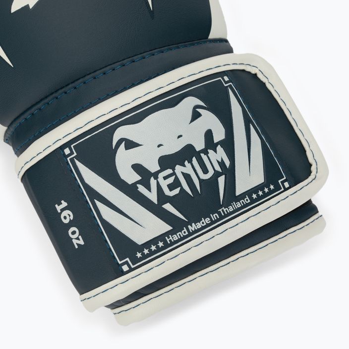 Modrobílé boxerské rukavice Venum Elite 1392 9