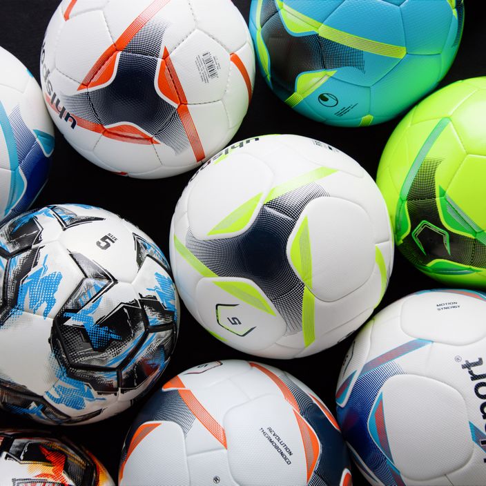 Dětský fotbalový míč uhlsport Soccer Pro Synergy white-red 100166801 4