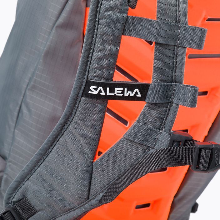 Trekingový batoh Salewa Mountain Trainer 2 28 šedý 00-0000001292 6