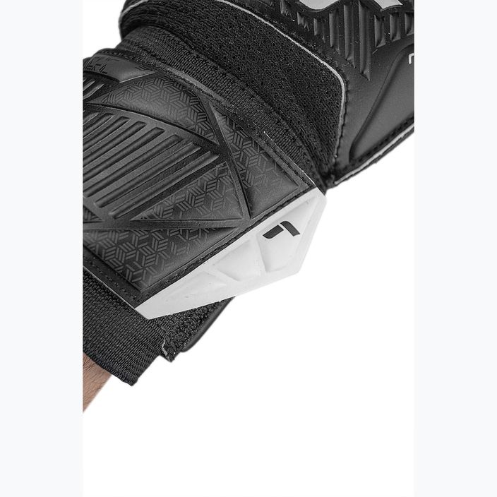Brankářské rukavice  Reusch Attrakt Solid black 6