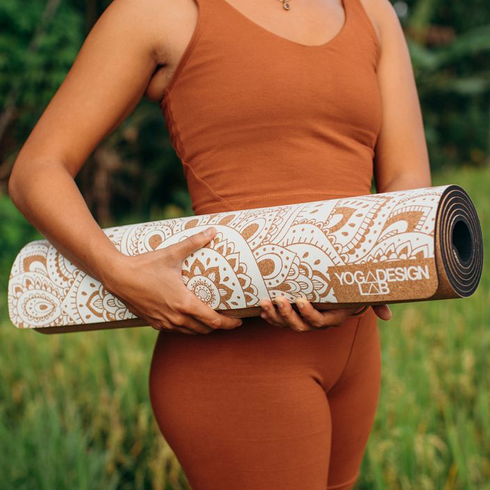 Podložka na jógu Yoga Design Lab Cork 3,5 mm hnědá Mandala White 9