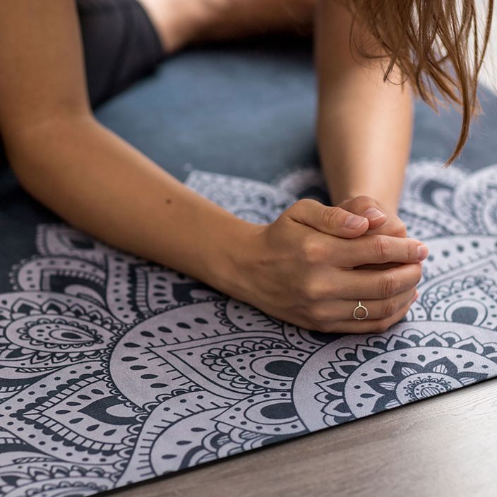 Cestovní podložka na jógu Yoga Design Lab Combo Yoga 1,5 mm tmavě modrá Mandala Sapphire 6
