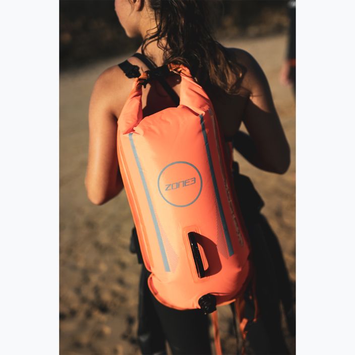 Plavecká bójka  ZONE3 Dry Bag 2 Led Light orange 2