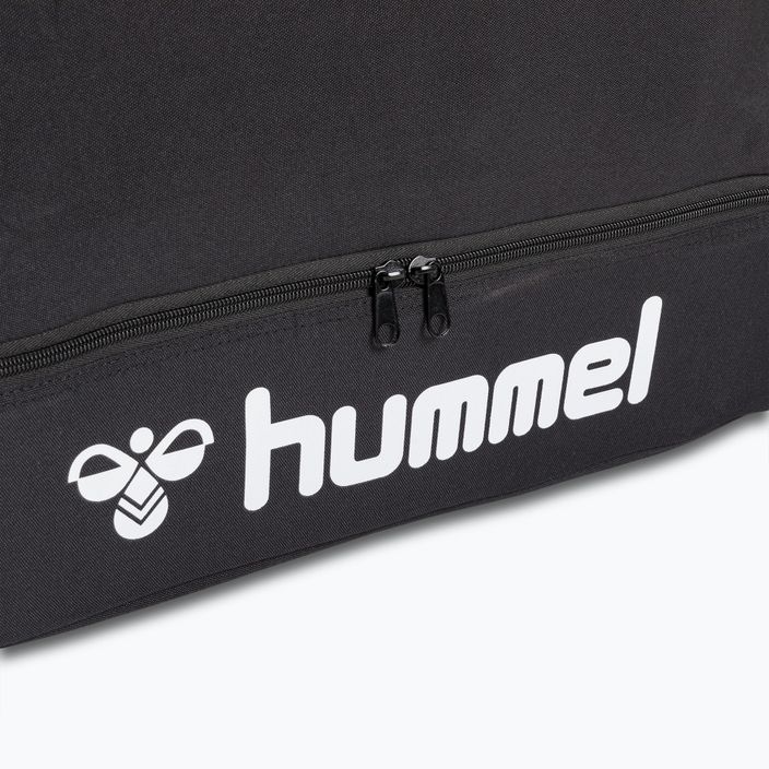Tréninková taška Hummel Core Football 37 l černá 4