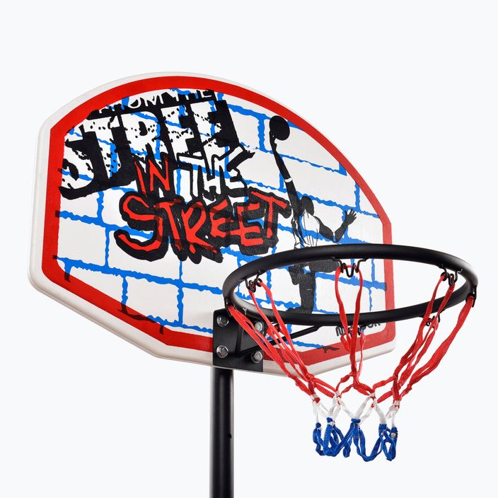 Basketbalový koš v ulici Meteor Street 5