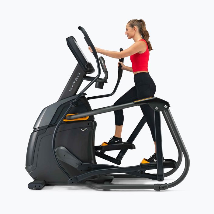 Orbitrek Matrix Fitness Ascent Trainer + A50XUR-04 černý MX-A-50-XUR-04 5